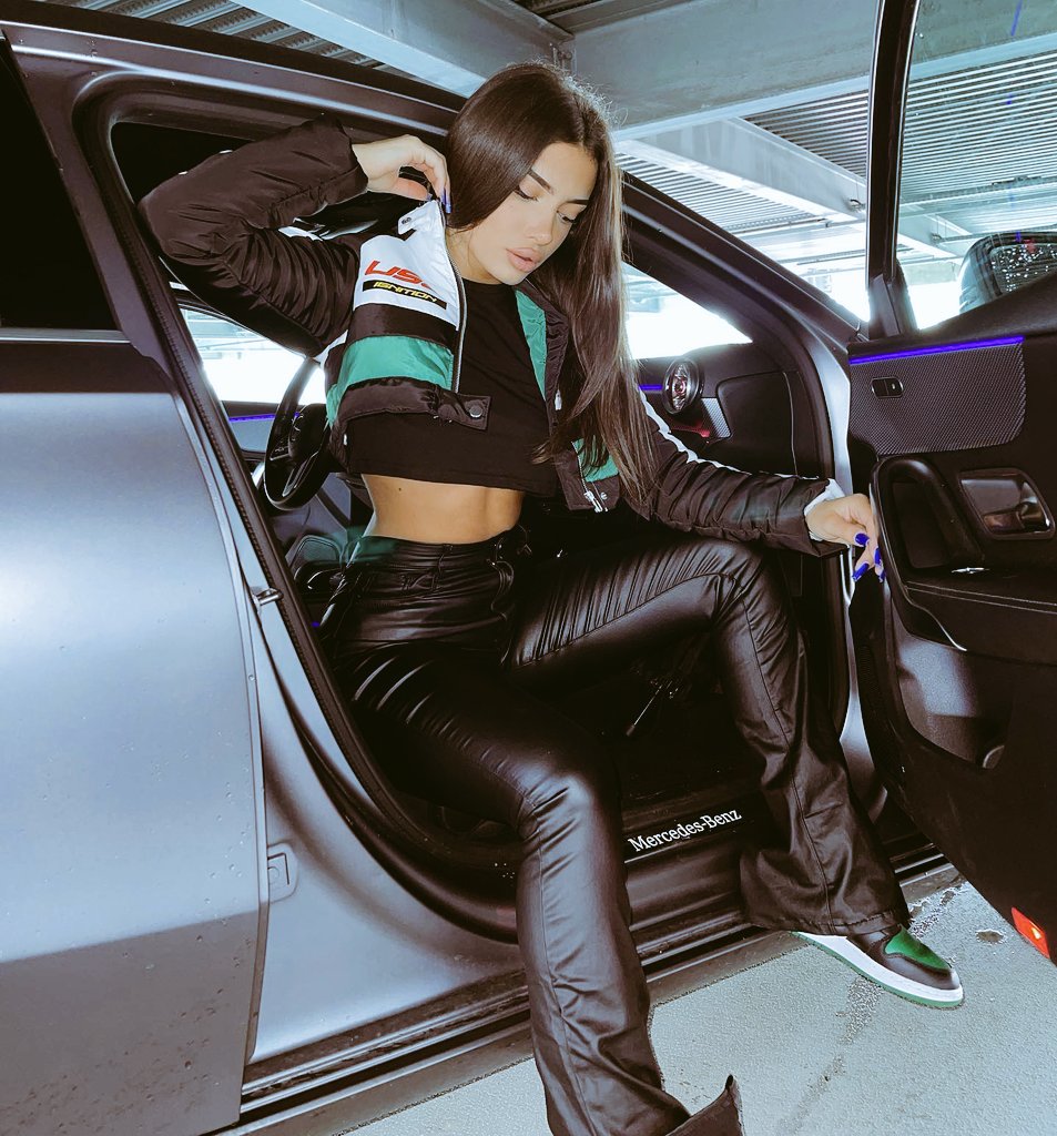 𝙄𝙉𝙎𝙏𝘼𝙂𝙍𝘼𝙈 𝙋𝙤𝙨𝙩 📸

¿𝑨 𝒅𝒐𝒏𝒅𝒆 𝒗𝒂𝒎𝒐𝒔?

Aprovecho para decir que me haré círculo. ♥️

#LewdRP #FreeRol