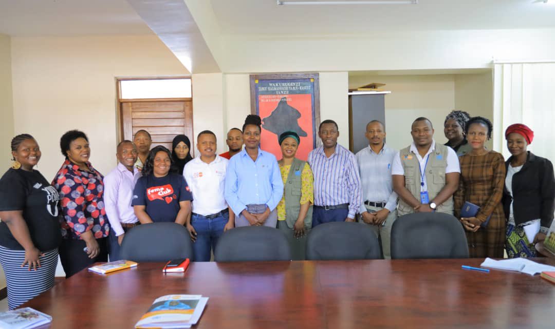 FeminaHip's tweet photo. @unfpatanzania is implementing the Safeguard Young People Program (SYP), a program that aims at improving the health and well-being of adolescents and young people aged 10–24 years. https://t.co/C5izBnQoxn