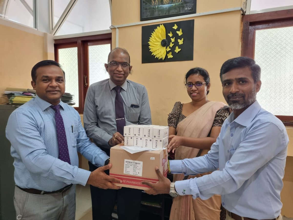 slcpsych's tweet photo. Visakha alumnae association of Southern California (VAASOCAL), USA, and Mr. Gamini Jayasinghe donated Olanzapine tablets worth one million rupees. https://t.co/LE0k3PGn31