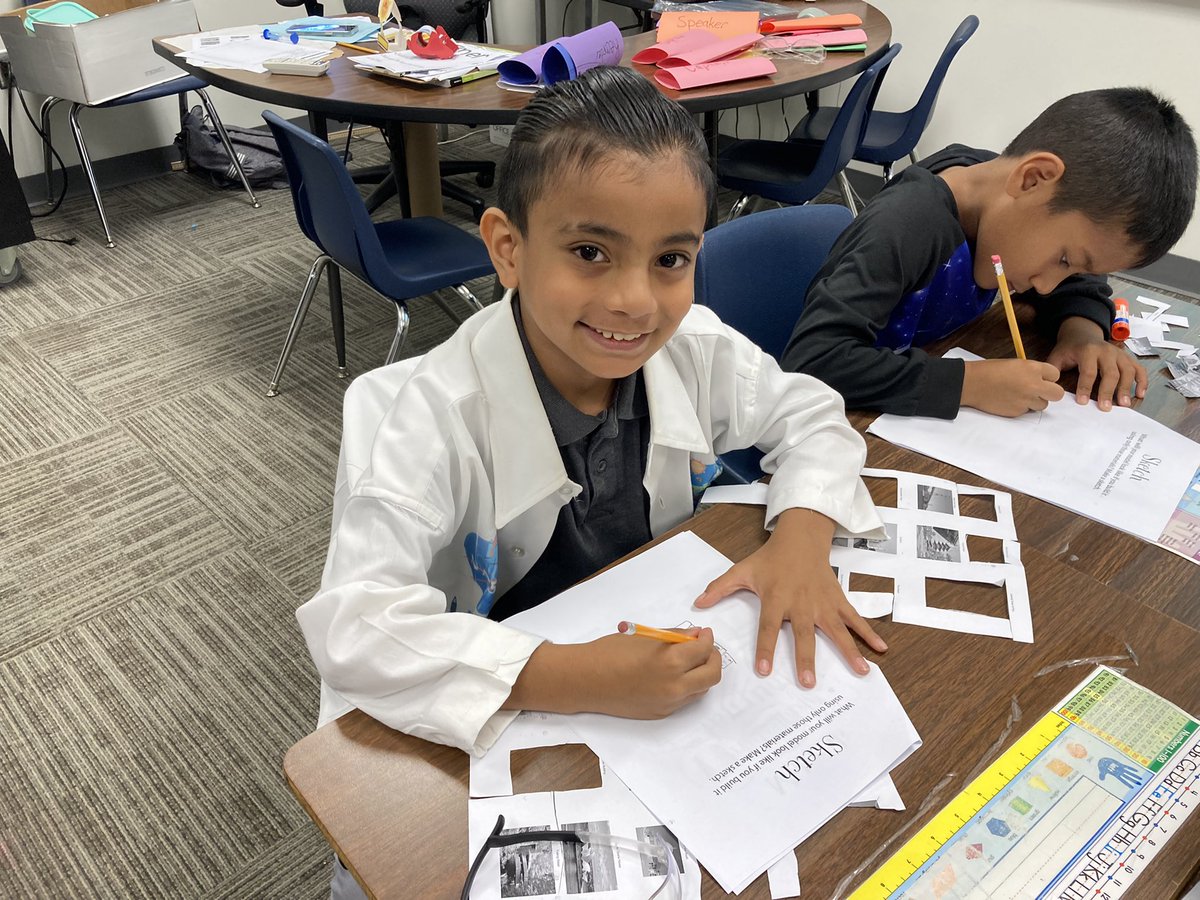 CrowleyISD's tweet photo. It’s STEM Day in Crowley ISD! All students at every elementary school in our district are taking part in lessons and hands-on activities focused on science, technology, engineering and math as part of our commitment to STEM Plus for All. #CrowleyPrideUnified #CISDSTEMPLUS https://t.co/GonEdfRJBa