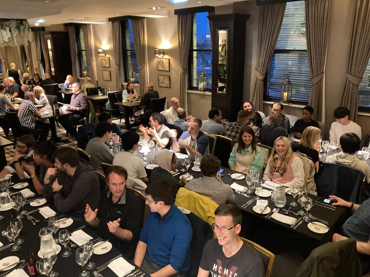 POMScience's tweet photo. Dinner time after a long day of practical sessions in the lab! @ChemistryNCL #POMs #INPOMs #wemissjustina https://t.co/chdo917bxB
