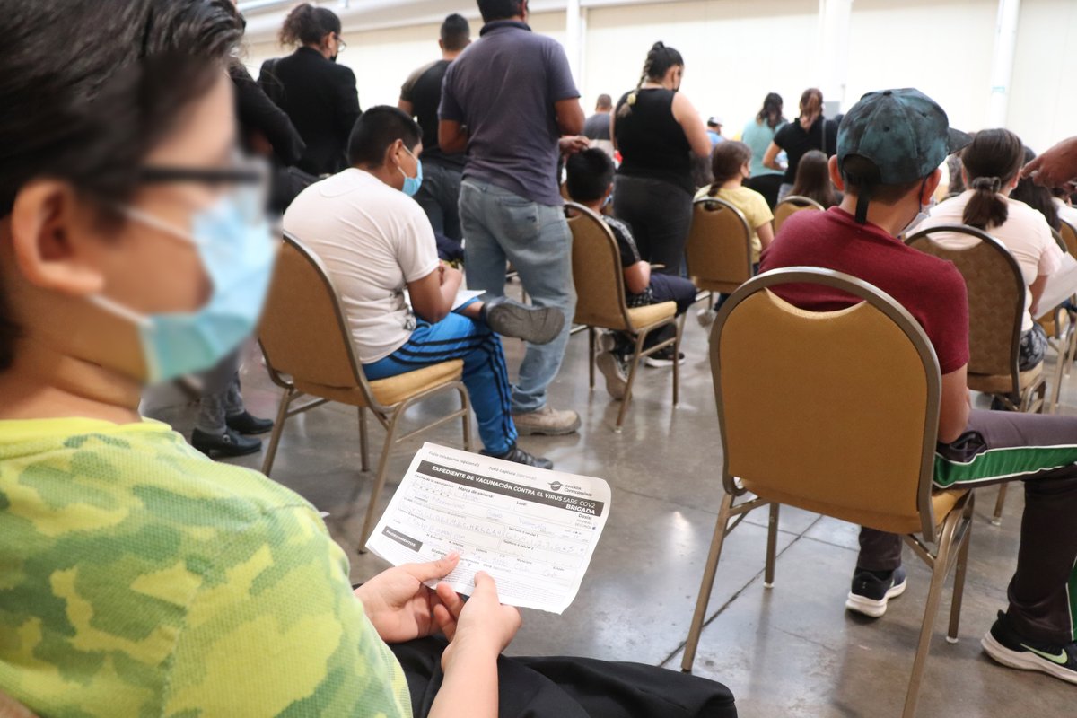 IMSSChihuahua's tweet photo. #IMSSChihuahua sigue apoyando en la aplicación de #VacunaCOVID19 a niñas y niños menores de 11 años, además de completar esquemas de vacunación (Hexavalente, Triple Viral, DPT y Rotavirus) para menores de 5 años.💉 https://t.co/3IhU8gtL1D