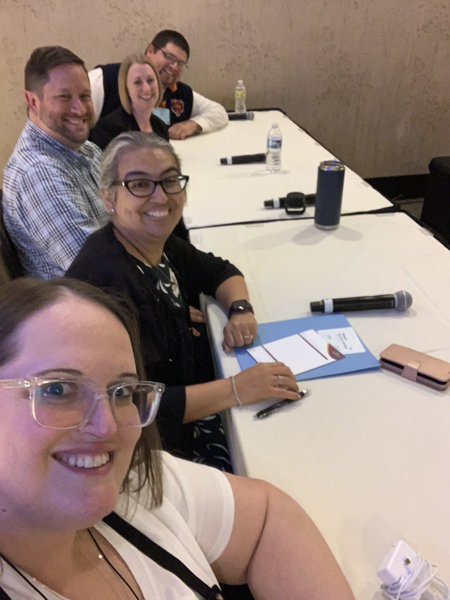 maggieessig's tweet photo. Ready for the elementary round table at #ilbilingualdirectors22 @IL_Resource_Ctr https://t.co/ULv6ozsv20