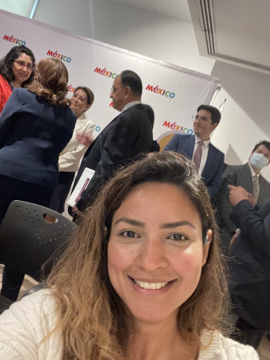 TabataRiv's tweet photo. ¡Qué orgullo tener presente a nuestras raíces, que no sean perdido nuestras lenguas, gracias a todos nuestros representantes en NY. 🤗🙌🏼👏🏼
@Jorge_IslasLo @marthadelgado @gerardoizzo https://t.co/iglykeCPBN
