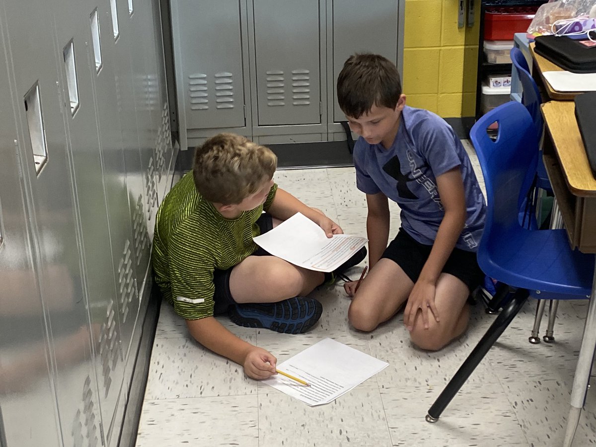 katherinecleary's tweet photo. #oneStray is whatβs happening!!! Experts teaching a partner who becomes an expert and goes back βhomeβ to teach their original group! YES!!!! π ππ» @teachingwithmsf @NatcherElem https://t.co/axxhRn4jIH