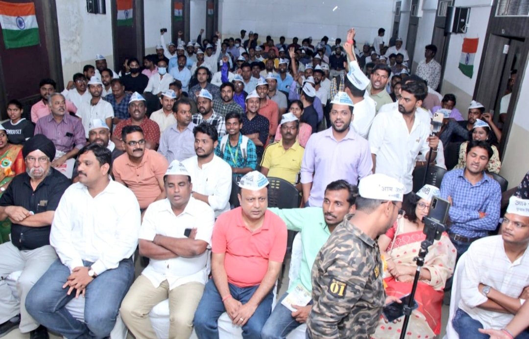 AAPYouthWing's tweet photo. AYW Maharashtra unit organised youth convention in Nagpur today. Many youths of Nagpur attended this event.

Such youth convention are being organised in every district of Maharashtra.
#YouthWith_MakeIndiaNo1 https://t.co/Zea9J1h9uA