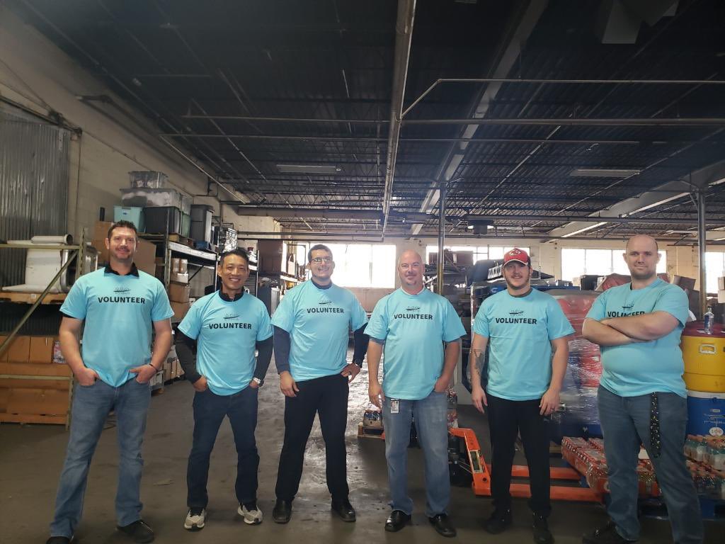 Members of the LENKS Hub Division Took the time the helping <a href="/mssociety/">National MS Society</a>! <a href="/Courtneybarham4/">Courtney barham</a> @DayEdgerton <a href="/CGrosshuesch/">Calvin Grosshuesch</a>  <a href="/LenexaTwiTrain/">Lenexa Twilight Training</a> <a href="/ups_LenexaNight/">UPS Lenexa Night Sort</a> #UPSers