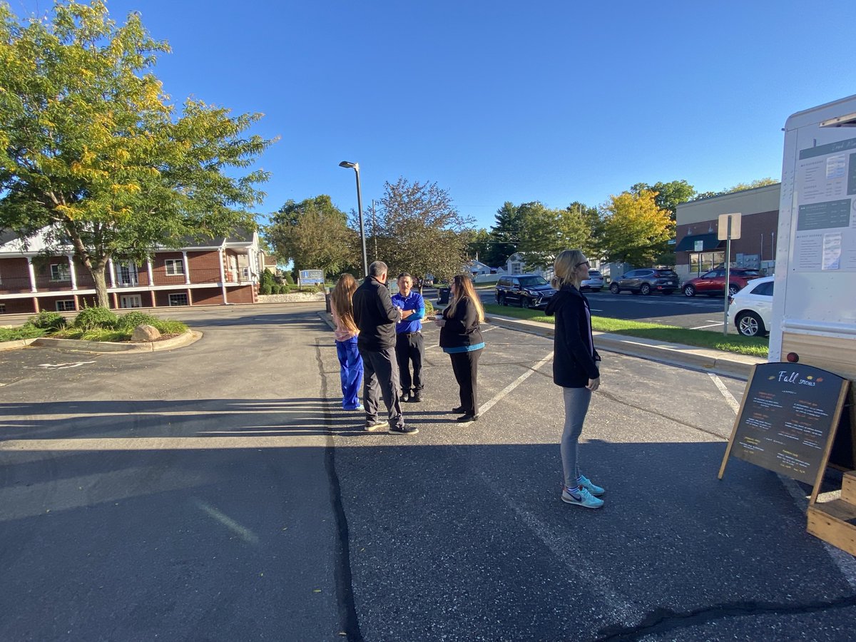 CapitolBank's tweet photo. Perfect fall morning🍁🍂A chill in the air, but plenty of coffee to keep warm! Thanks to all who attended our Verona event &amp; thanks to Butternut Road Coffee Truck! See ya next week at our East Madison location!
#communitybanking #communityappreciation #banklocal #fallisintheair https://t.co/XtI4DDq7Zd