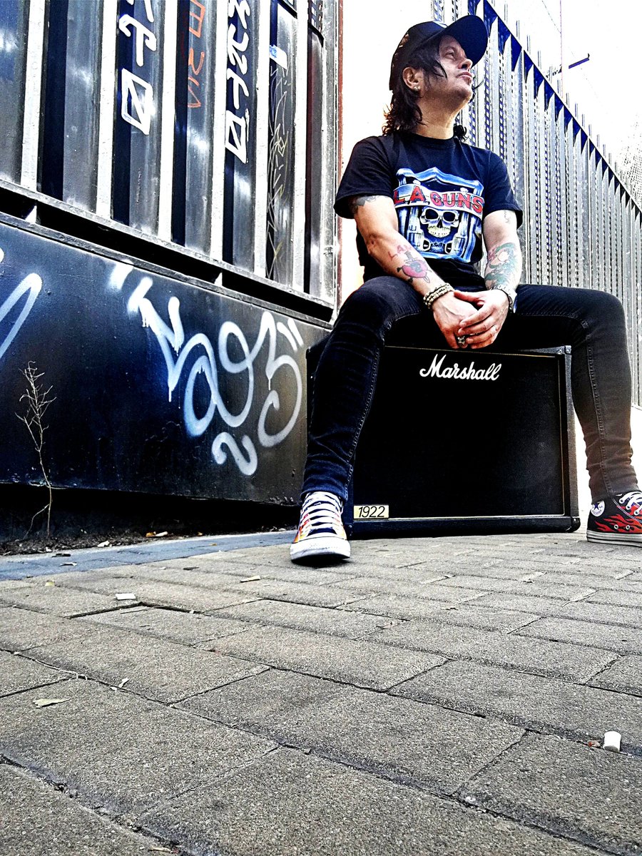 STARMAFIABOY's tweet photo. Esperando todo lo bueno que llega & ready to Rock. Gracias a todos por acompañarme en este viaje! #starmafiaboy #realrockandroll #soloartist https://t.co/OODDI72gB4