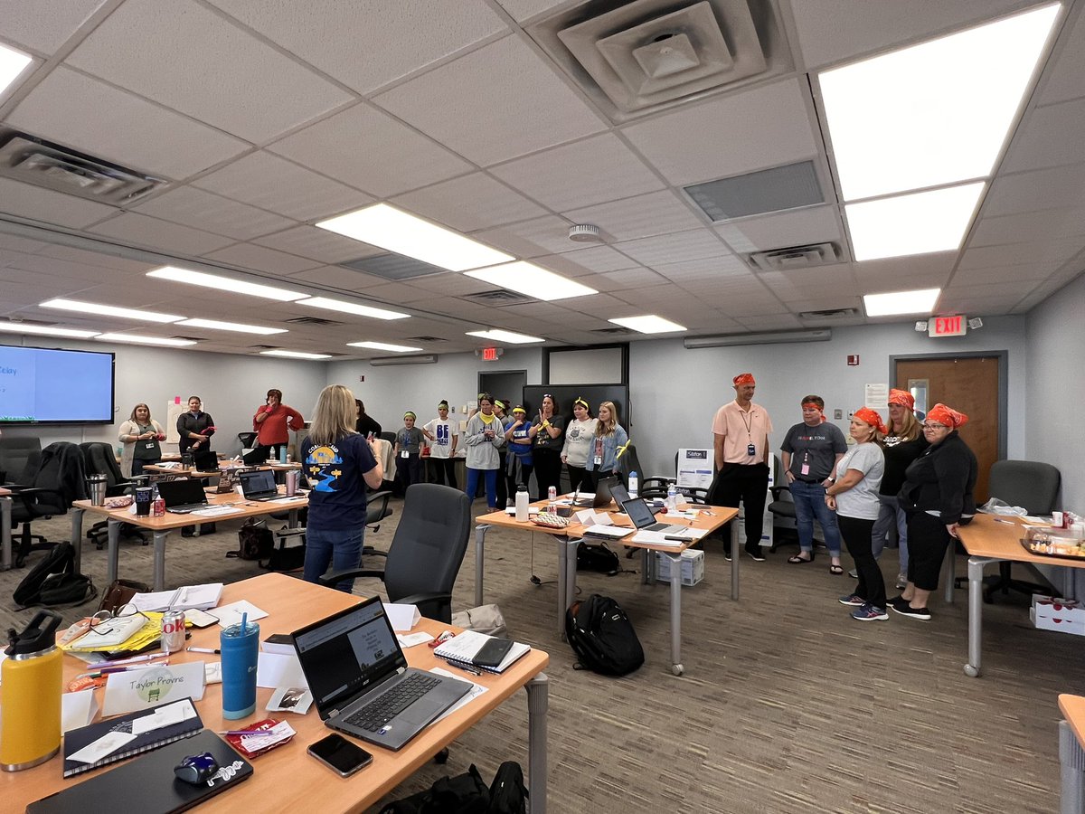 Katie_M_Ritter's tweet photo. 🔥Survivor Tech Integration Edition- second challenge is a Technology Integration Matrix Review Relay! 🏃🏼♀️🏃🏽🏃🏻♂️ #fecamp22 @Hamilton_CSD https://t.co/k2NqMeZUkD