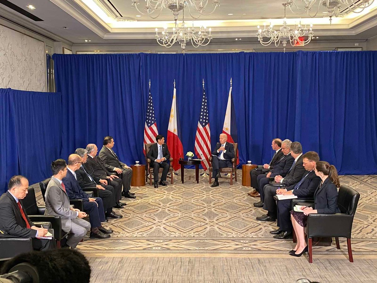 smninews's tweet photo. President @bongbongmarcos meets with US President @JoeBiden.

Press Secretary Trixie Angeles said that President Marcos is the only head of state that Biden has received on the sidelines of the United Nations General Assembly in New York.

via @enajsancho 

📸Palace https://t.co/8AtjzKbnjg