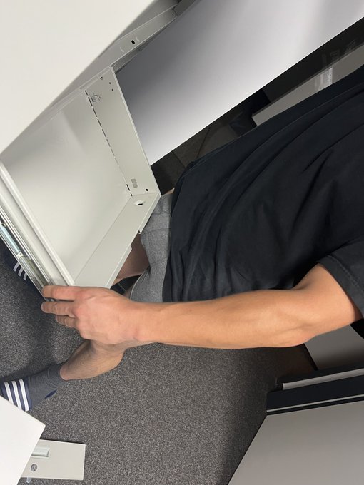 Der Schrank wird jetzt aufgebaut und nachher gibt es dann die Belohnung 😂 gar nicht so einfach. https://t<a href="/tag/bdsm"class="tags"><span>#bdsm</span></a><a href="/tag/makeup"class="tags"><span>#makeup</span></a><a href="/tag/sexy"class="tags"><span>#sexy</span></a><a href="/tag/hot"class="tags"><span>#hot</span></a><a href="/tag/tattoo"class="tags"><span>#tattoo</span></a><a href="/tag/inked"class="tags"><span>#inked</span></a><a href="/tag/potd"class="tags"><span>#potd</span></a>