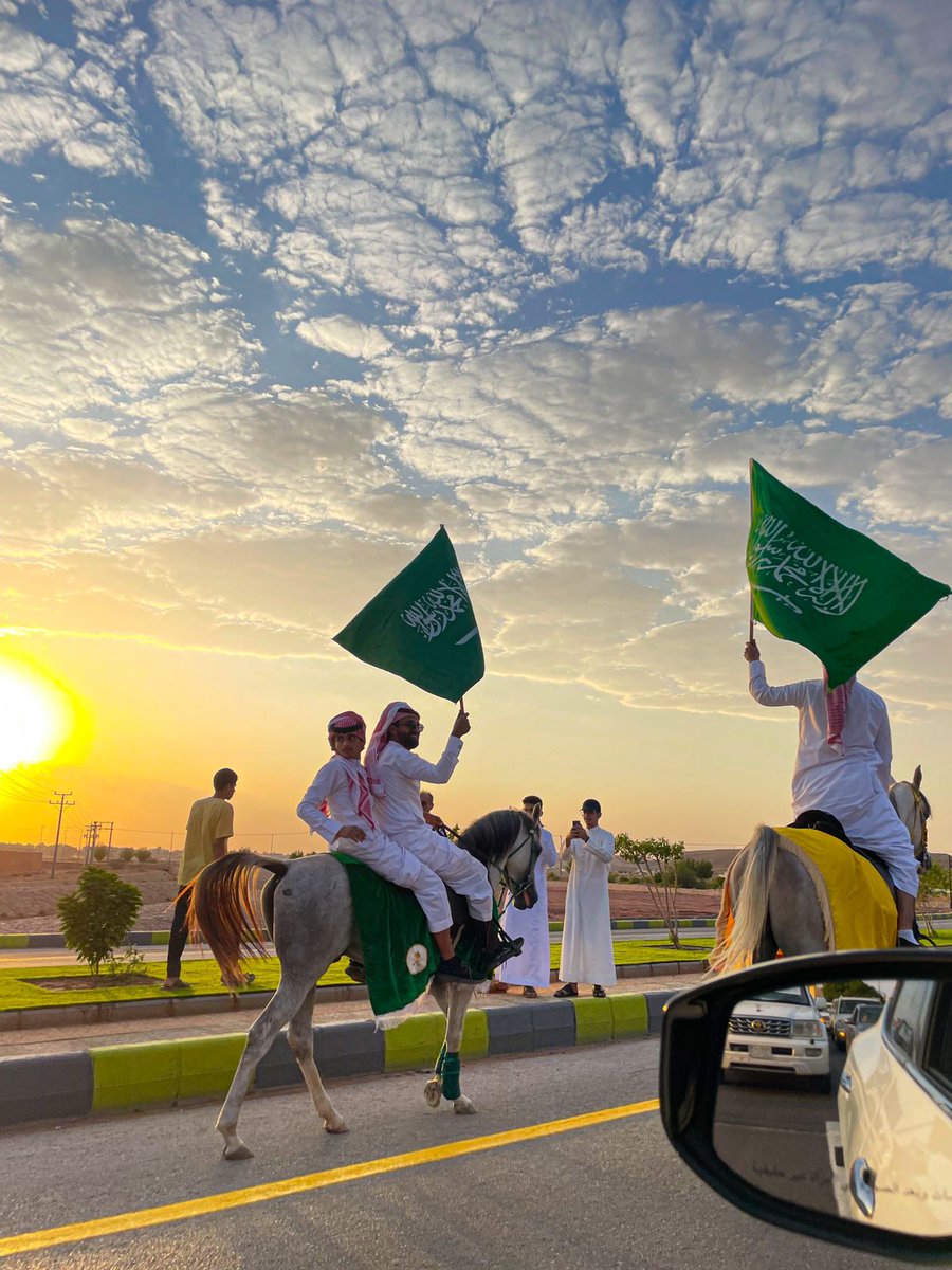 ushayqer's tweet photo. مسيرة وطن ضمن احتفالات #اشيقر
ب #اليوم_الوطني_السعودي_92
#هي_لنا_دار
تصوير:بدر الحصيني https://t.co/dBAjOIPNWY
