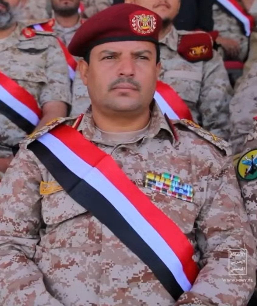 اللواء / عبدالخالق بدر الدين الحوثي.  يحفظه الله 
نظرة العزه والكرامه عليك السلام ياسيدي