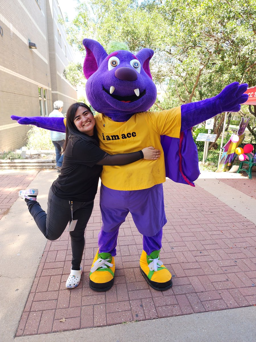 RBtheRiverbat's tweet photo. What a day!! My friends out at the Northridge Campus know how to throw a party. A huge thanks to @accstudentlife for hosting another amazing shindig. See ya next week. #RiverbatBash 🦇💜 https://t.co/e7HN1bRwxC