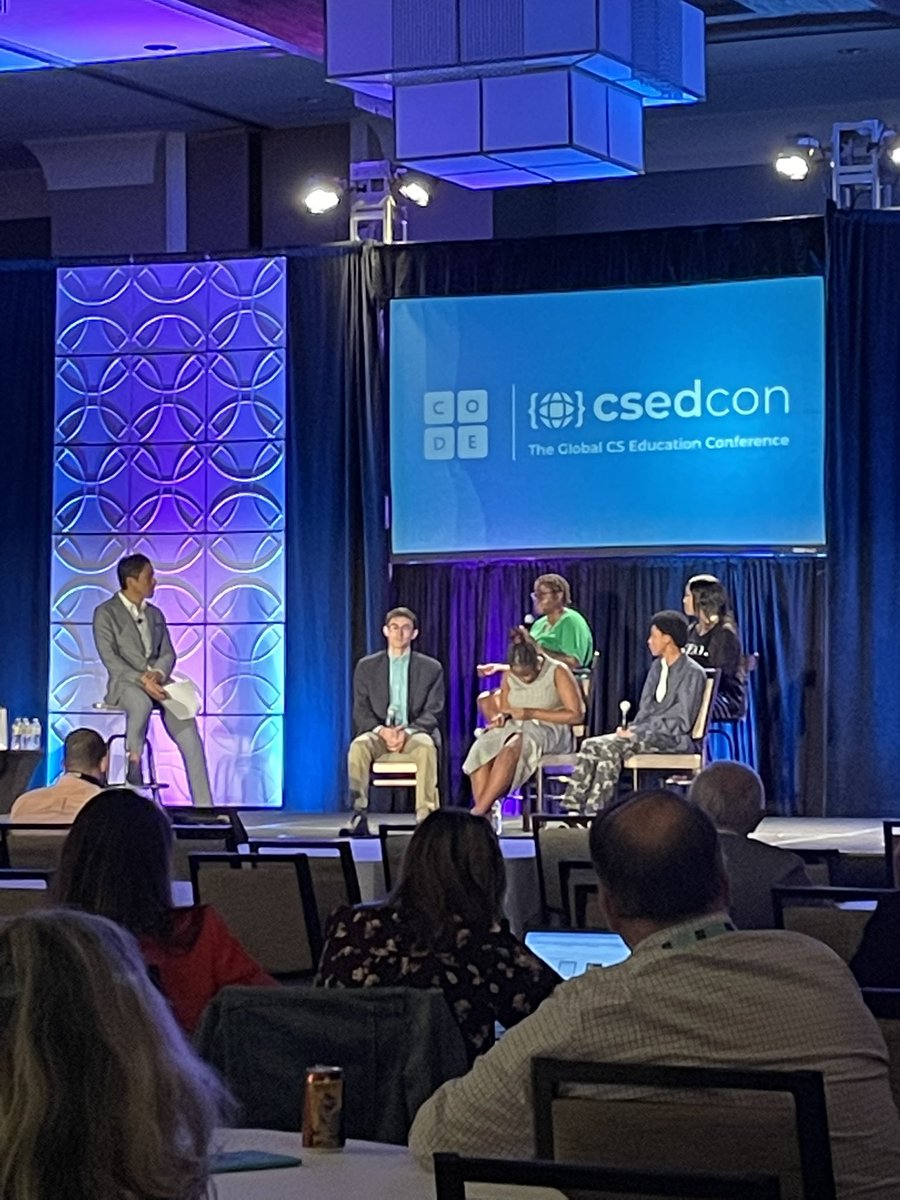 Kyna Magaña tweet media