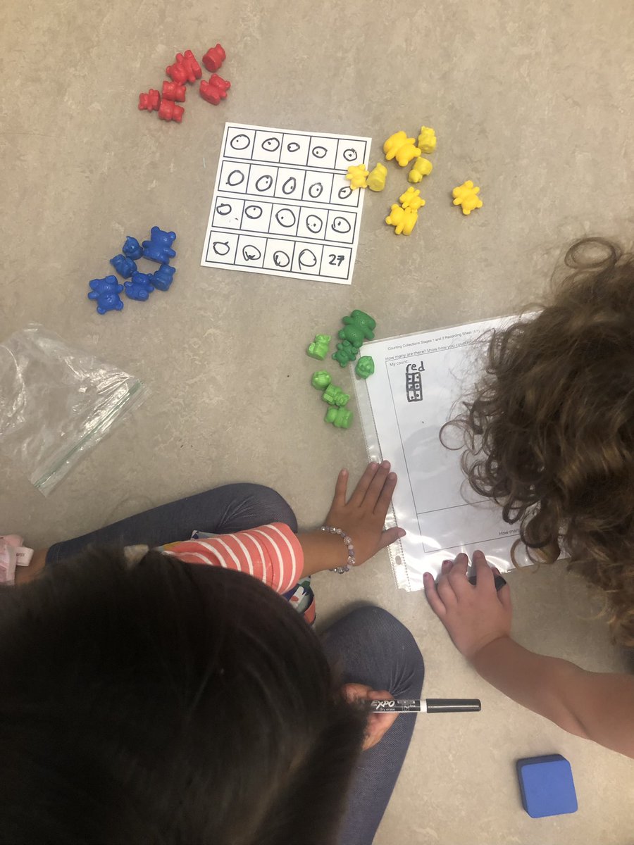 dahazel77's tweet image. It was a fun day of @IllustrateMath centers in Ms. Martinez’s first grade class today.