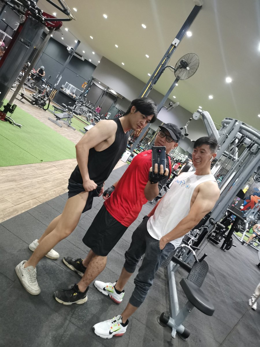 jodogaora's tweet photo. อยากฟิต แต่ติดที่ชอบกินบุฟเฟ่😂 https://t.co/yt7wmqJ5dv