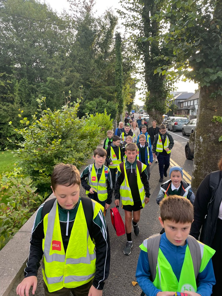 monkillarney's tweet photo. Great to have so many boys taking part in National WOW Day yesterday as part of the @GreenSchoolsIre #WalkToSchool22 https://t.co/p8J7zp0Bwj