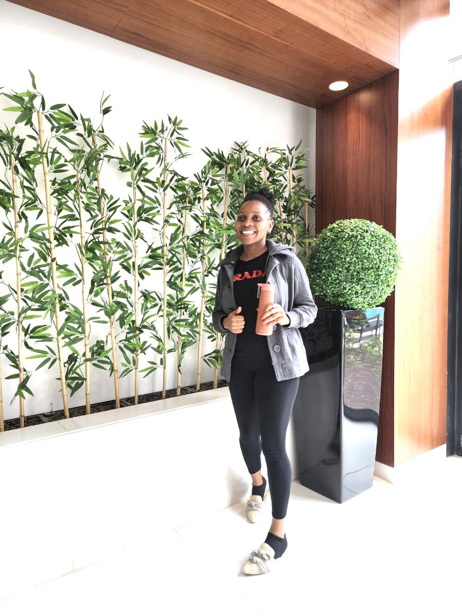 Elly_Paschal's tweet photo. If you get a chance to look back, just wave, SMILE and keep moving! Your destination is getting closer! #DreamBigHustleHarder @UnitedGMH #GoalsPlanner https://t.co/ystqtuFBt7