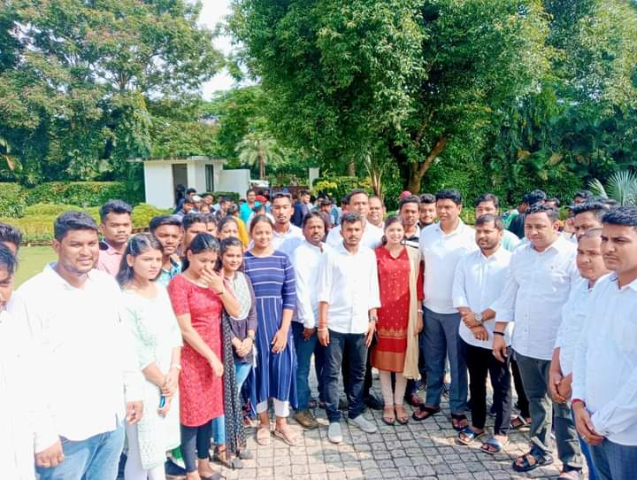 BiswalSouvic's tweet photo. ସେବାକୁ ମୂଳ ଲକ୍ଷ୍�� ରଖି ତୃଣମୂଳ ସ୍ତରରୁ ଛାତ୍ର ସଂଗଠନ କ୍ରିୟାଶୀଳ ହୋଇ ମାନ୍ୟବର ମୁଖ୍ୟମନ୍ତ୍ରୀ ଶ୍ରୀଯୁକ୍ତ @Naveen_Odisha ମହୋଦୟଙ୍କ ସଶକ୍ତ ଓଡ଼ିଶା ଗଠନ ଆହ୍ୱାନକୁ ଆଗେଇ ନେବାକୁ ଛାତ୍ର ସମାଜ ସଂକଳ୍ପବଦ୍ଧ ରହିବ।🙏

#CampusCommittee 💐 #BCJDWithOdisha ✊ https://t.co/CfhNCfE9JF