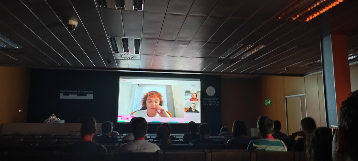 JesusO83's tweet photo. Ecosistema Wakamiti, @auxiCarlos y Luis Iñesta explican con detalle cositas muy interesantes #VLCTESTING
@ITI_TIC #VLCtesting2022 https://t.co/jUUyFtR1fo