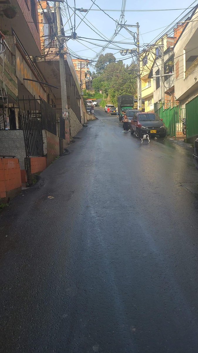 BelenInforma's tweet photo. #BelénRincónInforma 

🚨Evitar transitar por la loma del Ñeque en Belén Rincón, reguero de ACPM en la vía. https://t.co/2zbEDDmzIX