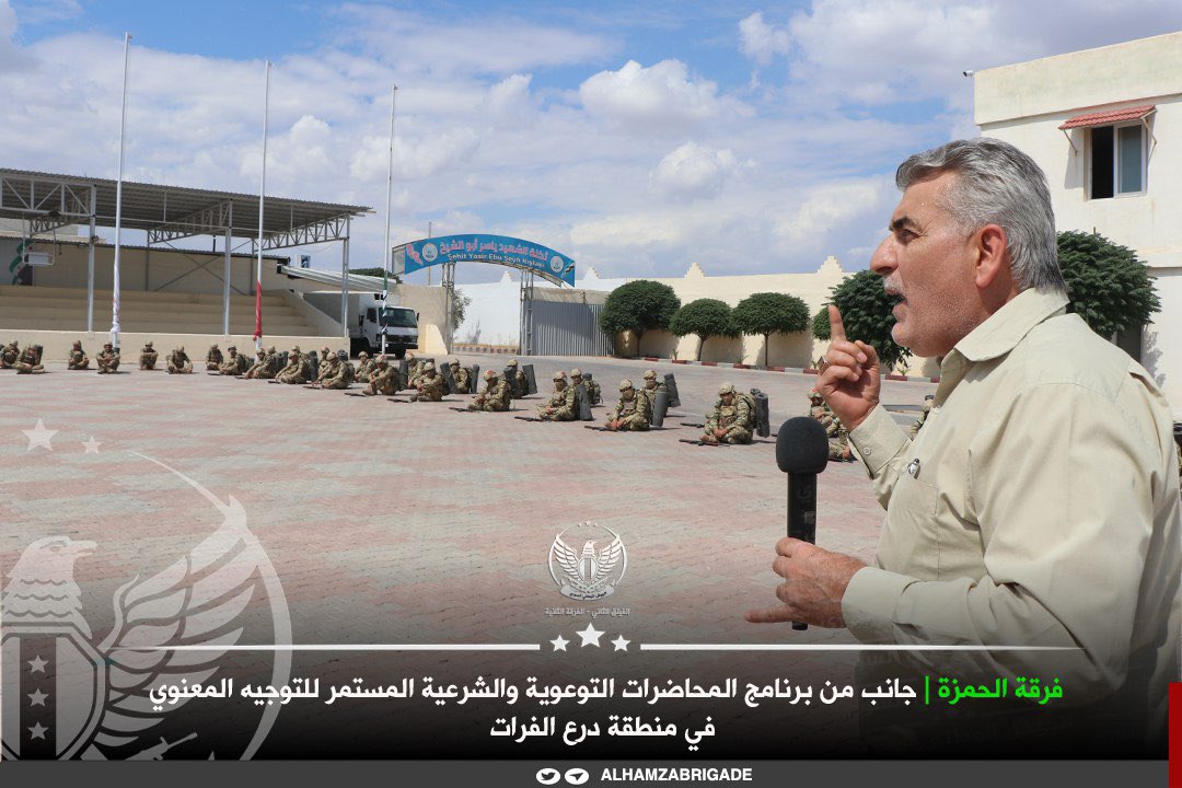 alhamza_brigade's tweet photo. #الجيش_الوطني_السوري 
#الفيلق_الثاني_الفرقة_الثانية 
 #فرقة_الحمزة_قوات_خاصة
جانب من برنامج المحاضرات التوعوية والشرعية المستمر للتوجيه المعنوي
 في منطقة درع الفرات https://t.co/CDDp5Jhk5F