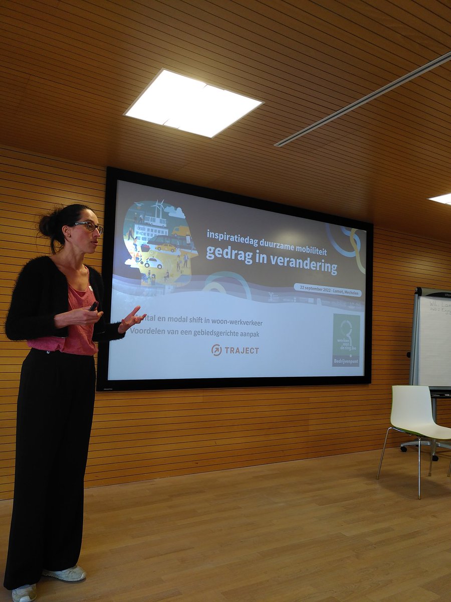 TreesVdb's tweet image. Momentum aangrijpen voor #mental &amp;amp; #modalshift door gebiedsgerichte aanpak zoals #werkenaandering @SlimnaarA #spitsgent #VLOTonderweg op #idag22 van @netwduurzmob met @mpactbe @prov_antwerpen @ArteveldehsGent @TrajectMobility