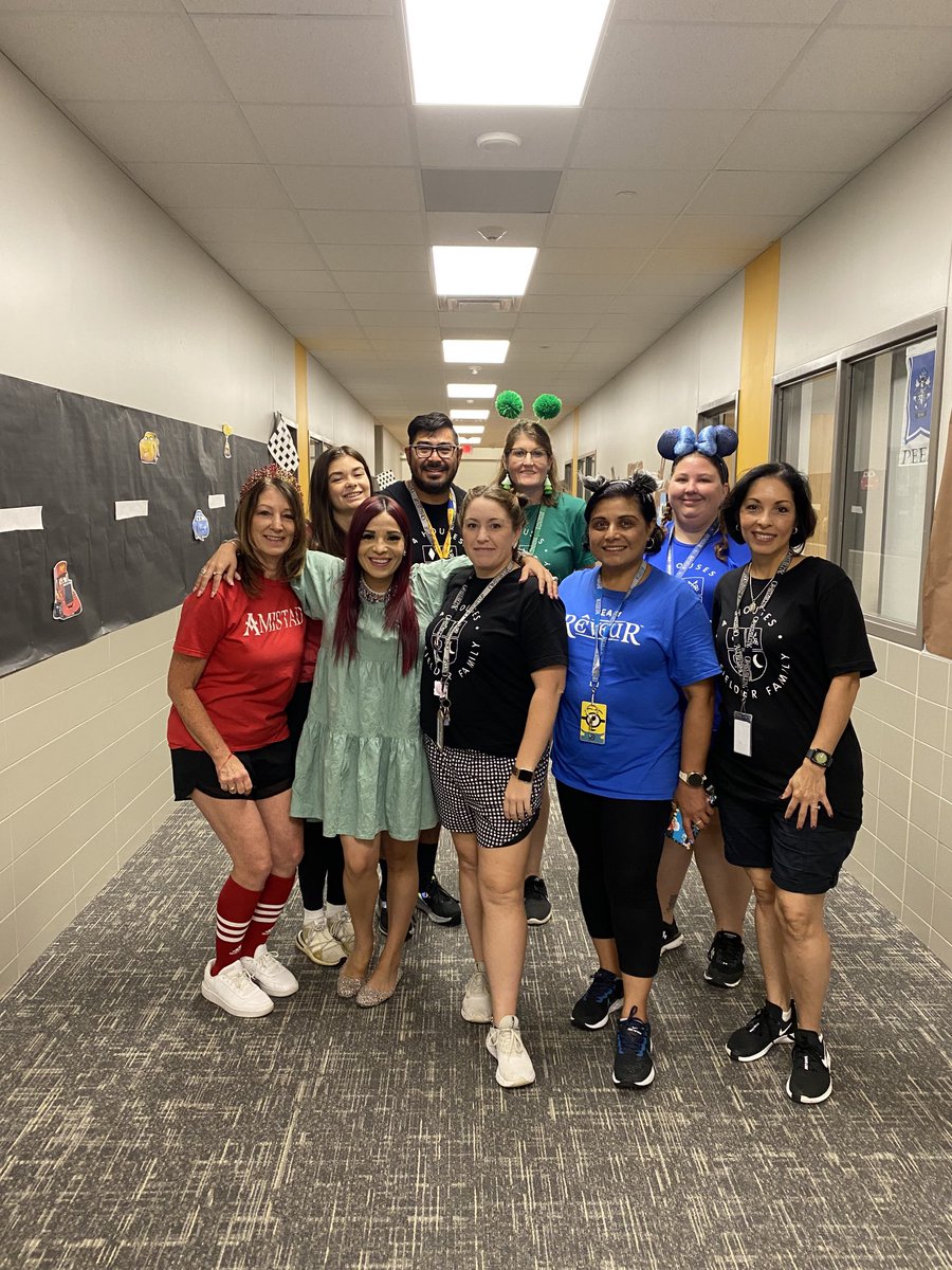 Ready for a Fantastic day.!!!!Fielder Elementary, house bonding day!!! #fielderpride ⁦<a href="/FielderElem/">Edna Mae Fielder Elementary</a>⁩