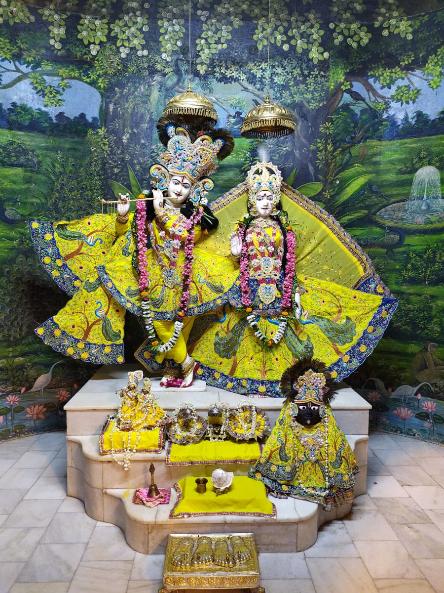 NSK_Garg's tweet photo. आज के शृंगार दर्शन,, ठाकुर श्री युगल सरकार , विराजमान श्रीकृष्ण-जन्मभूमि, मथुरा,गुरुवार , आश्विन कृष्ण द्वादशी,
विक्रम  सम्वत-२०७९ (२२-०९-२०२२)
#जय_श्री_राधे_कृष्णा‌‌ https://t.co/7LCnEIPUAM