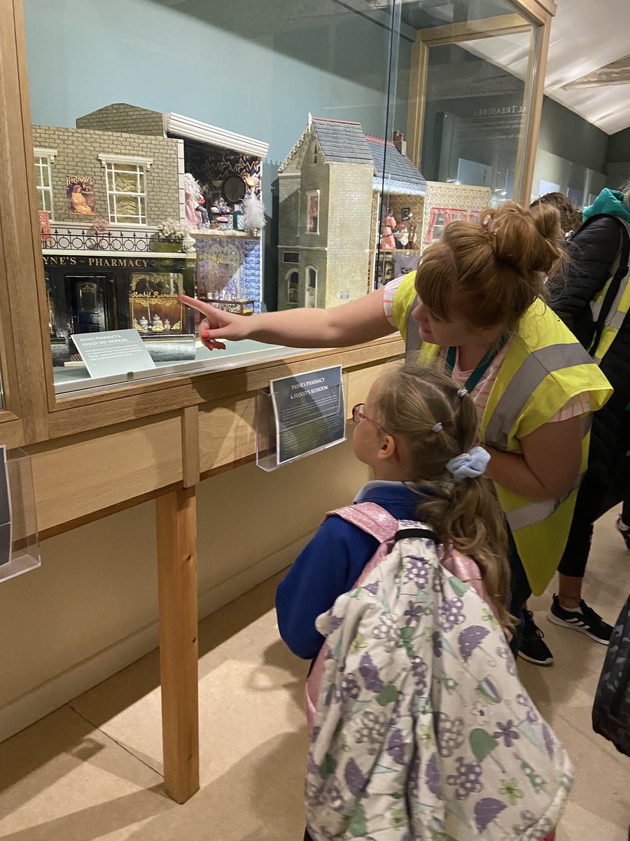 CrossflattsPri's tweet photo. Wow - we are so impressed by the amazing Doll’s House exhibition! We are having a great time, there is so much to see @NewbyHall #bigstart #crossflattsdoesnewbyhall https://t.co/dTldKXvkMm