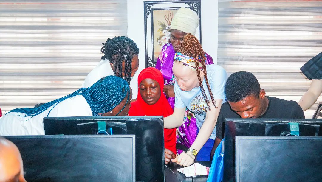 Project_Enable's tweet photo. What an interactive and engaging session at the Youth Employment program with Tobiloba Ajayi.
She taught Goal setting in her first session and Being more understanding and self-management in her second session.
@SustHosAlliance
#projectenableafrica #youthemploymentprogram https://t.co/crrOqMkRXl