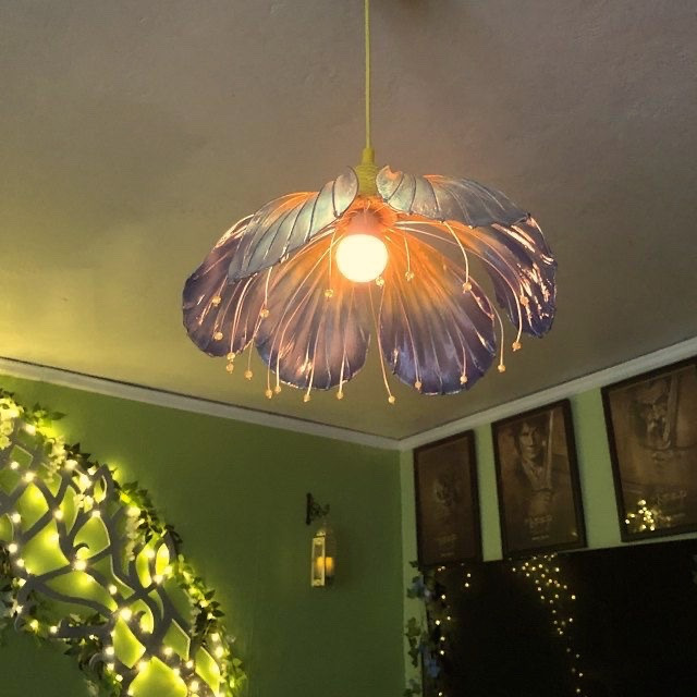 prettiestavenue's tweet photo. how cute is this lamp https://t.co/y0amyuUyyC