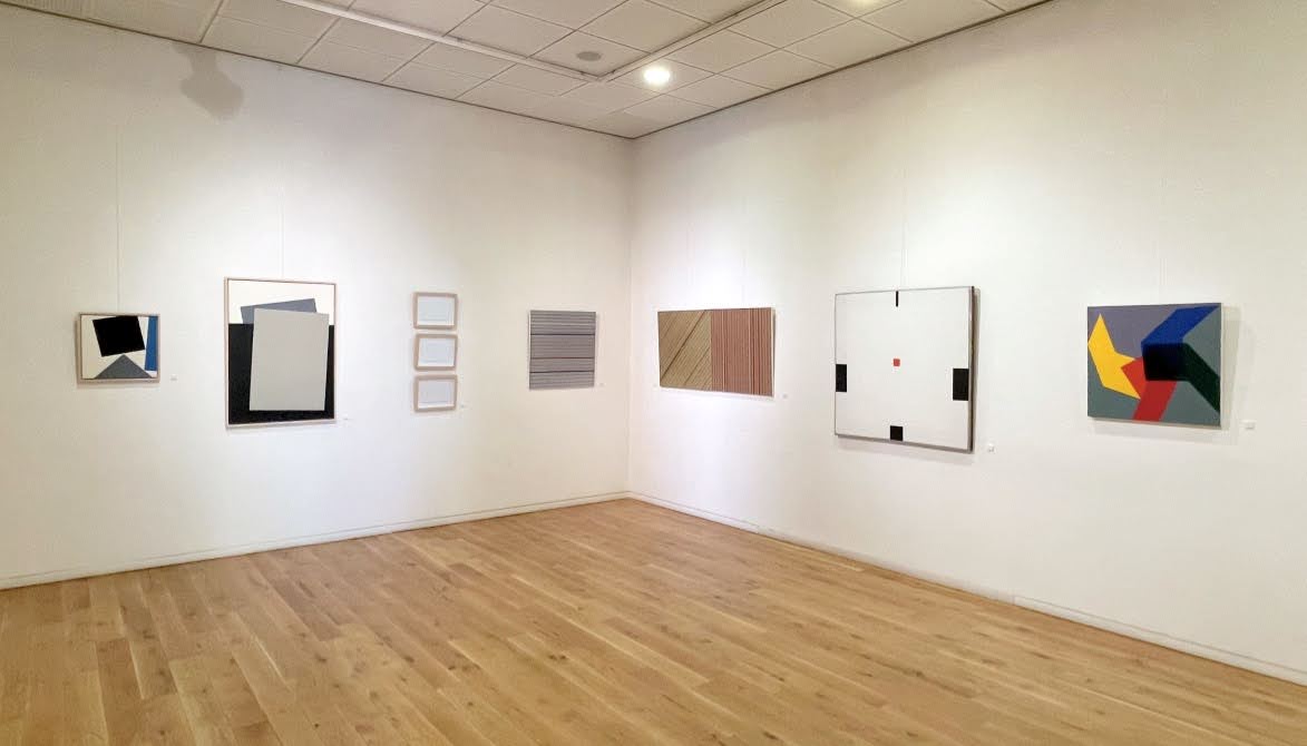 nonsofia's tweet photo. views from the varna edition of #horizonta22 that took place 20 aug—5 sep and featured 25 works made over the past 35 years by 8 bulgarian artists. come see the sofia set-up at nsf g&a!!
#bgnonart #geometricart #nonobjectiveart #constructiveart #concreteart
supported by #ncfbg https://t.co/cC6ZY9jyJl