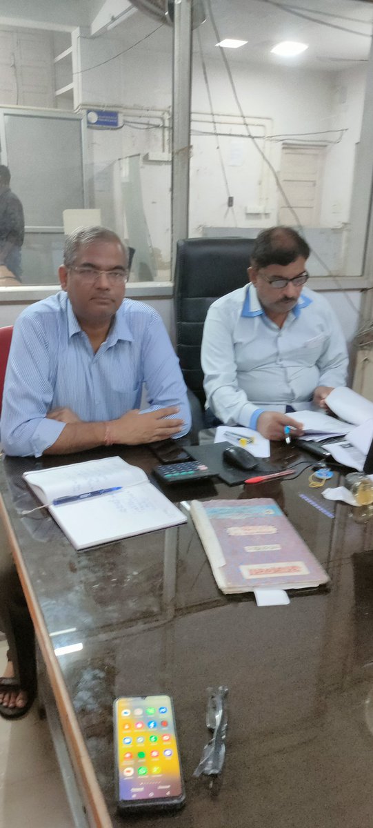SavingsMathura's tweet photo. Presided a meeting of saving agents of Vrindavan in post office Vrindavan with SPM today to mobilise national savings programme enthusiastically nd resolve postal problems @DDSavingsAgra @IndiaPostOffice https://t.co/yrAhFlCy7d