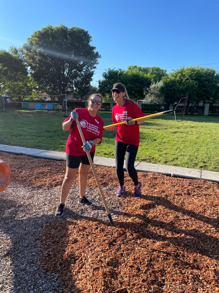 BranchesFL's tweet photo. We are so grateful to have the @aramarkcommunity team out here working hard and beautifying our Branches’ Florida City site for #ABCDay! Thank you for your amazing service to our community!
@aramark @socialcurrentnews #aramarkvolunteer https://t.co/z1XAKdMOSK