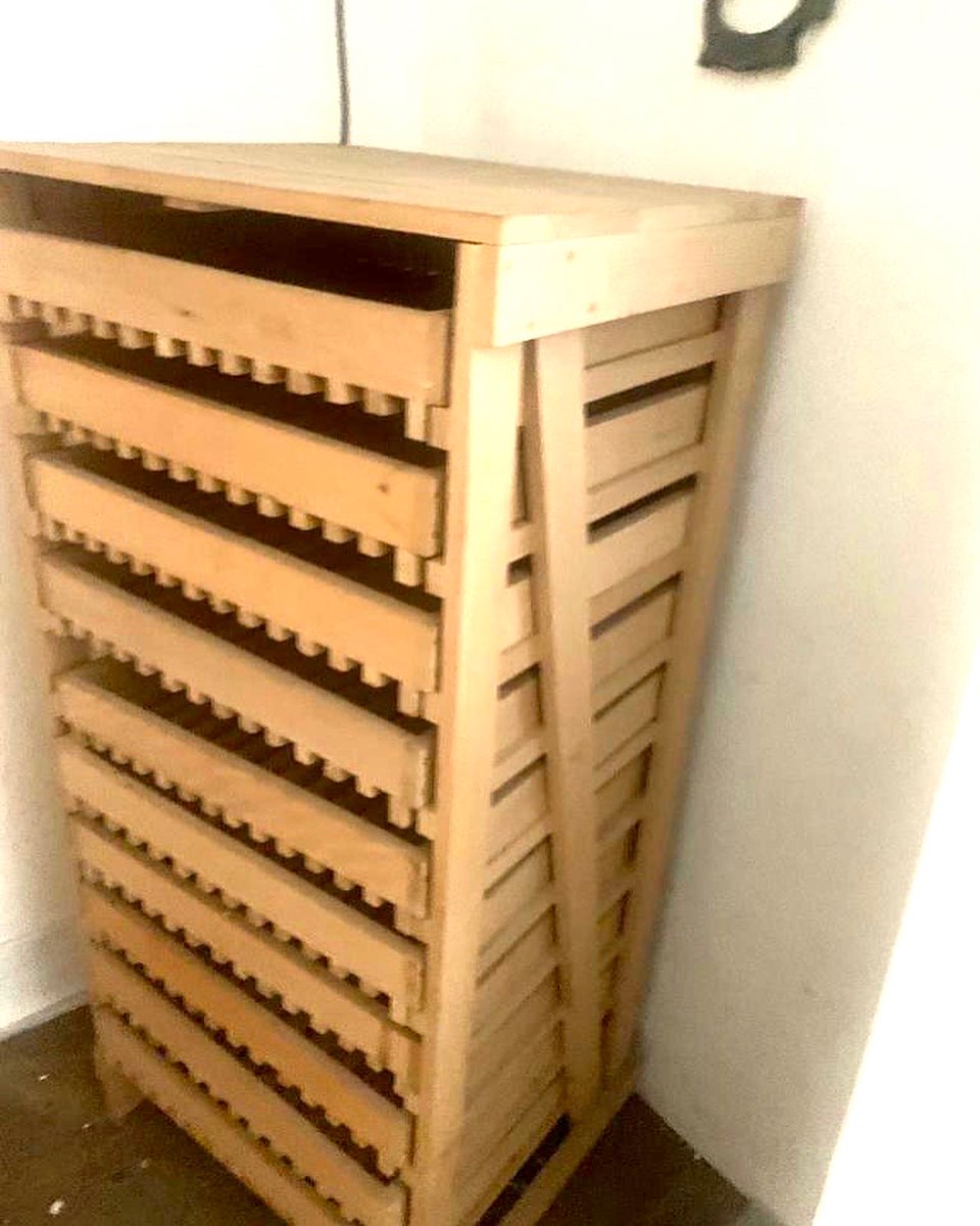 homewood_s's tweet photo. Would anyone like a new unused Beech wood apple store?
Collect from Lewes East Sussex
DM me if interested. #applestore #apples #cidar https://t.co/cxZIXnRAxZ