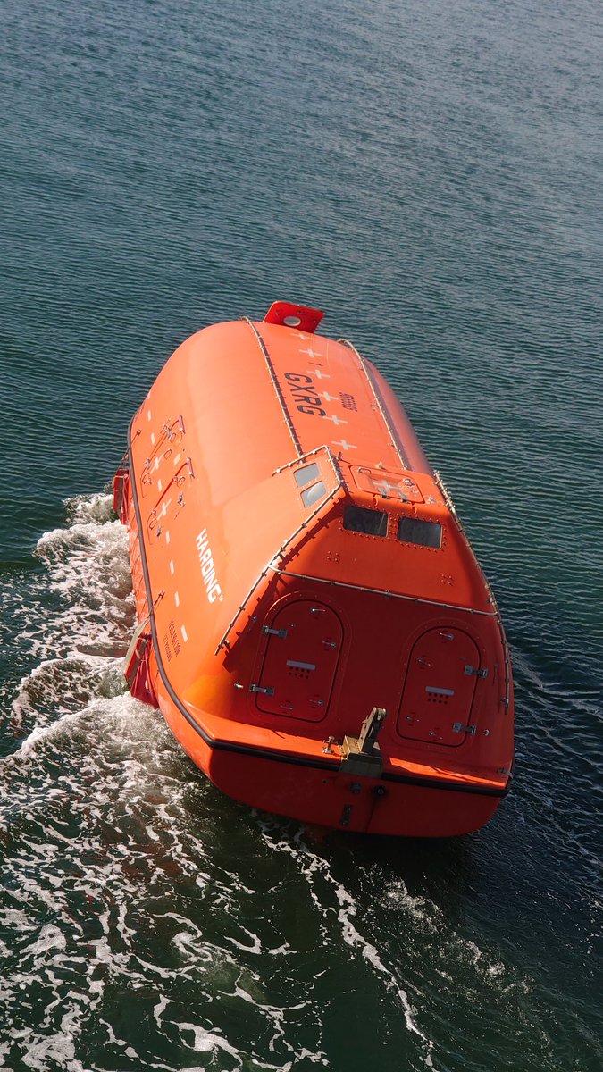 RFATidespring's tweet photo. HANDS TO LIFEBOAT STATIONS, HANDS TO LIFEBOAT STATIONS! The pipe that no sailor ever wants to hear.. and no, this isn't us on a river cruise! We routinely inspect &amp; test our lifeboat operational procedures should the worst happen. @RFAHeadquarters #abandonship https://t.co/y0DZCYB1Rg