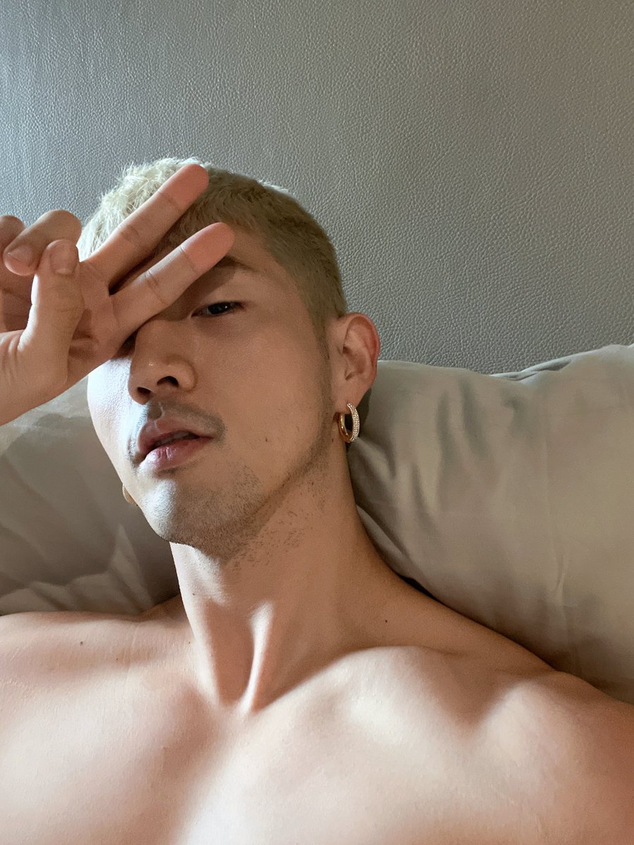 _bigmatthewww's tweet photo. See u at the Boss show tn🫰🏼 https://t.co/VZAlmDSUi0