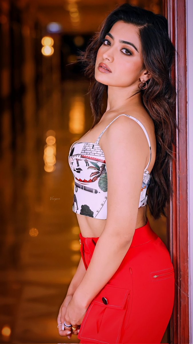 you’re my addiction <a href="/iamRashmika/">Rashmika Mandanna</a> 🤍 

#RashmikaMandanna