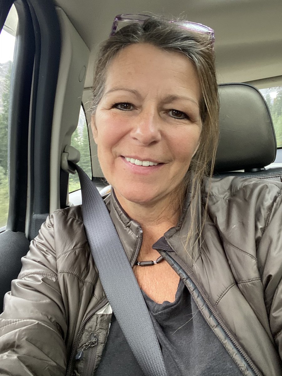 Tleighbridger's tweet photo. I’m 53, married for 27 years  , trying to stay sane in a country supported by tyrants .My son graduated in 2020, daily we struggle to keep him optimistic in a complete clown world . 🇨🇦Trudeau calls me a racist #trudeaumustgo https://t.co/Rg9059pGJT
