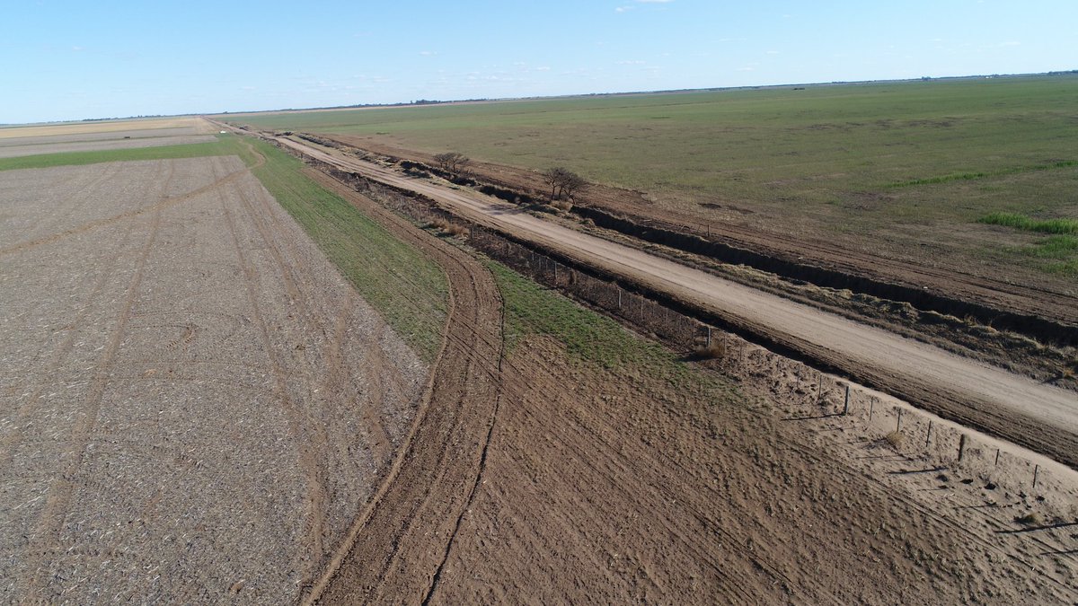 IDIC____'s tweet photo. Los contrafuegos de Cultivo de servicio que no tengan buen desarrollo y ancho suficiente no sirven para parar el fuego https://t.co/1jdPUfLjO5
