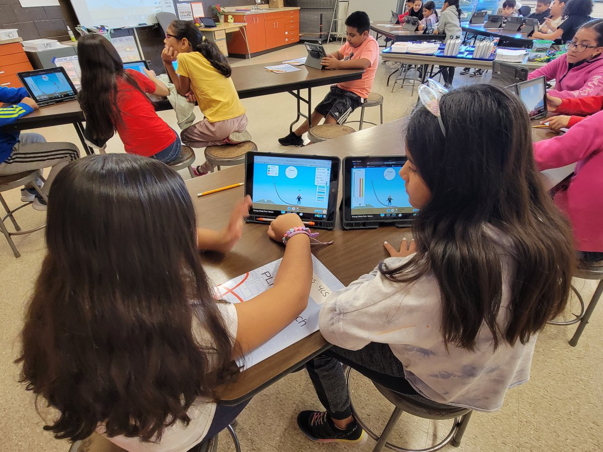 Molly Knott tweet media