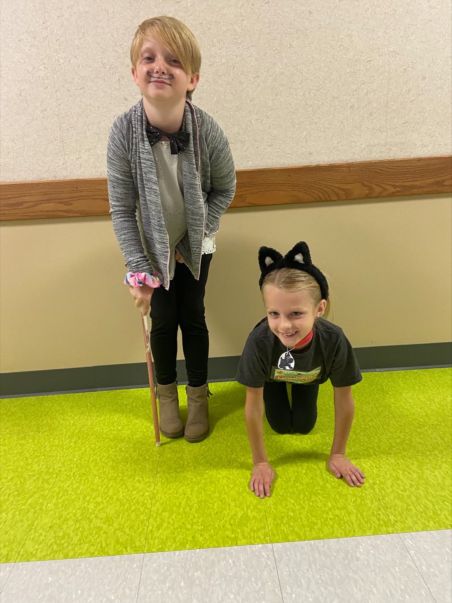 CenLeaderInMe's tweet photo. It's Game Day at Central! @Lebanon_Schools https://t.co/fHPyCXJ7FQ