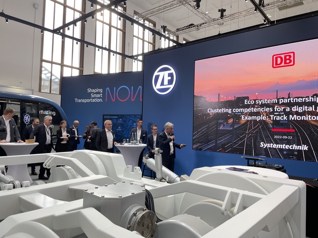 ZF_Group's tweet photo. Together with #DBSystemtechnik and @SchaefflerGroup, #ZF cooperates for the connect@rail eco system. In bundling competencies, the partners create a real digital plus on the tracks.
More: https://t.co/l9VLnpZz6W
#InnoTrans #ShapingSmartTransporation #ZFNow https://t.co/ZZA9IbdhL1