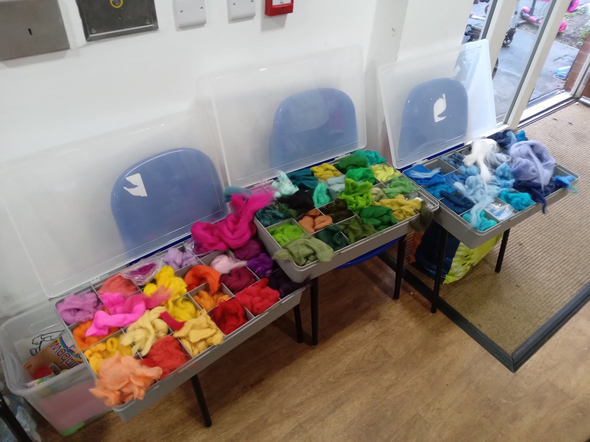 Tom__Cummings's tweet photo. Week 1 of 6 - Arts and Crafts, The Cloisters.

Organised chaos! 😅🎨 Lots of creativity on display. Looking forward to next week @HabintegNI

Funded by Police Property Fund @NIPolicingBoard as we look to work collaboratively with young people across Northern Ireland. 👍 https://t.co/ABVblKkrjA