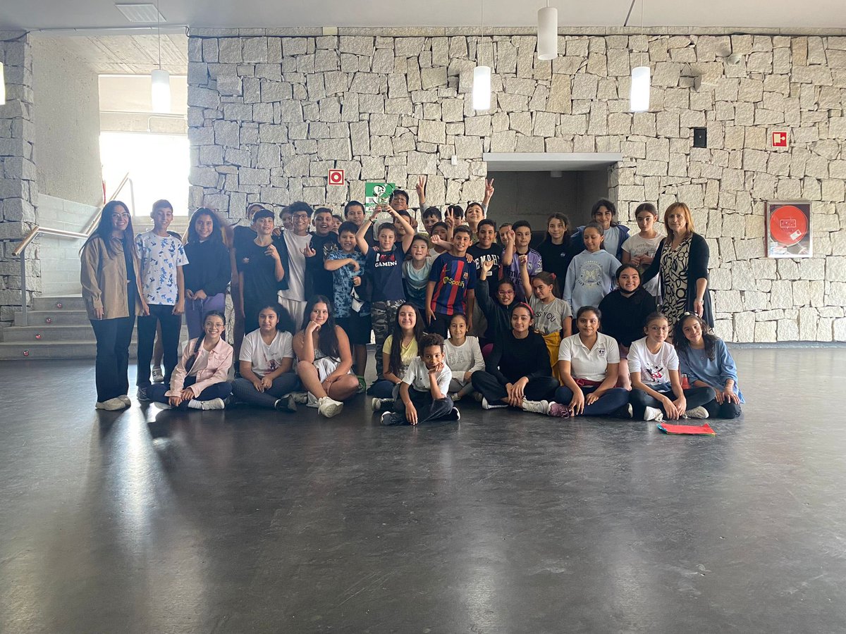 CpSainz's tweet photo. Nuestros alumnos de sexto de Primaria del Cpb Soledad Sainz Participan en el Gran concurso escolar sobre movilidad en la semana Europea de la movilidad organizado por el Ayuntamiento de Colmenar viejo. Enhorabuena por quedar en el segundo puesto!!! https://t.co/jF3LhU1Vgt
