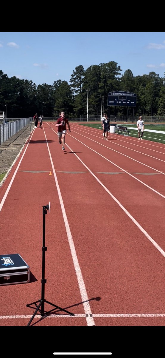 M_Mitchell15's tweet photo. Ran a 6.9 lazor timed sixty. Working to get down to 6.8 before December @carolina_rays @Gtown_SportPerf @PG_Uncommitted @Carolina_Select https://t.co/hwmrdt630M