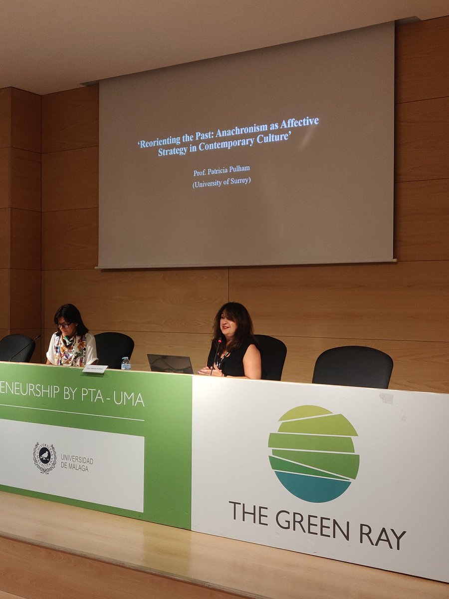assemblagelit's tweet photo. Time now for the third keynote speaker 🤩. @peptriss starts her keynote lecture: "Reorienting the Past: Anachronism as Affective Strategy in Contemporary Culture". #DisOrientations22 https://t.co/obztzRG5Ip
